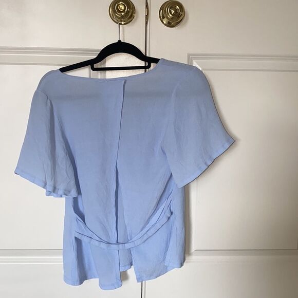 TOBI Split Back Blouse 💙 - Picture 6 of 6